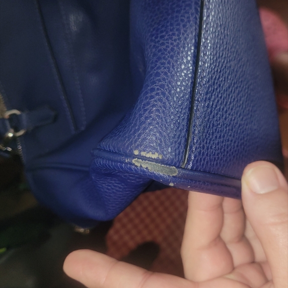 GUESS Blue Pebbled Purse - Picture 10 of 12